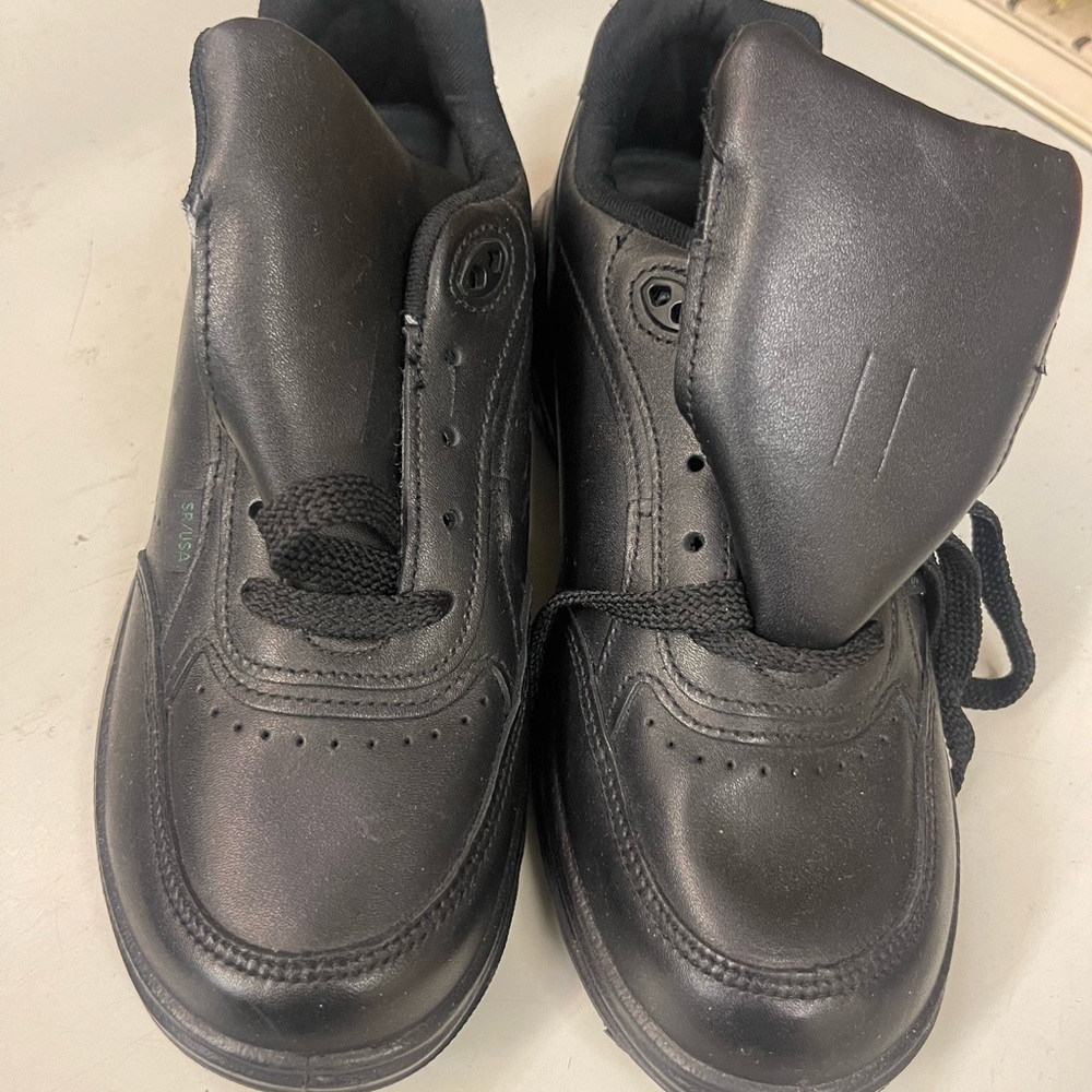 New Balance Black Sneakers Low-Top Monochrome